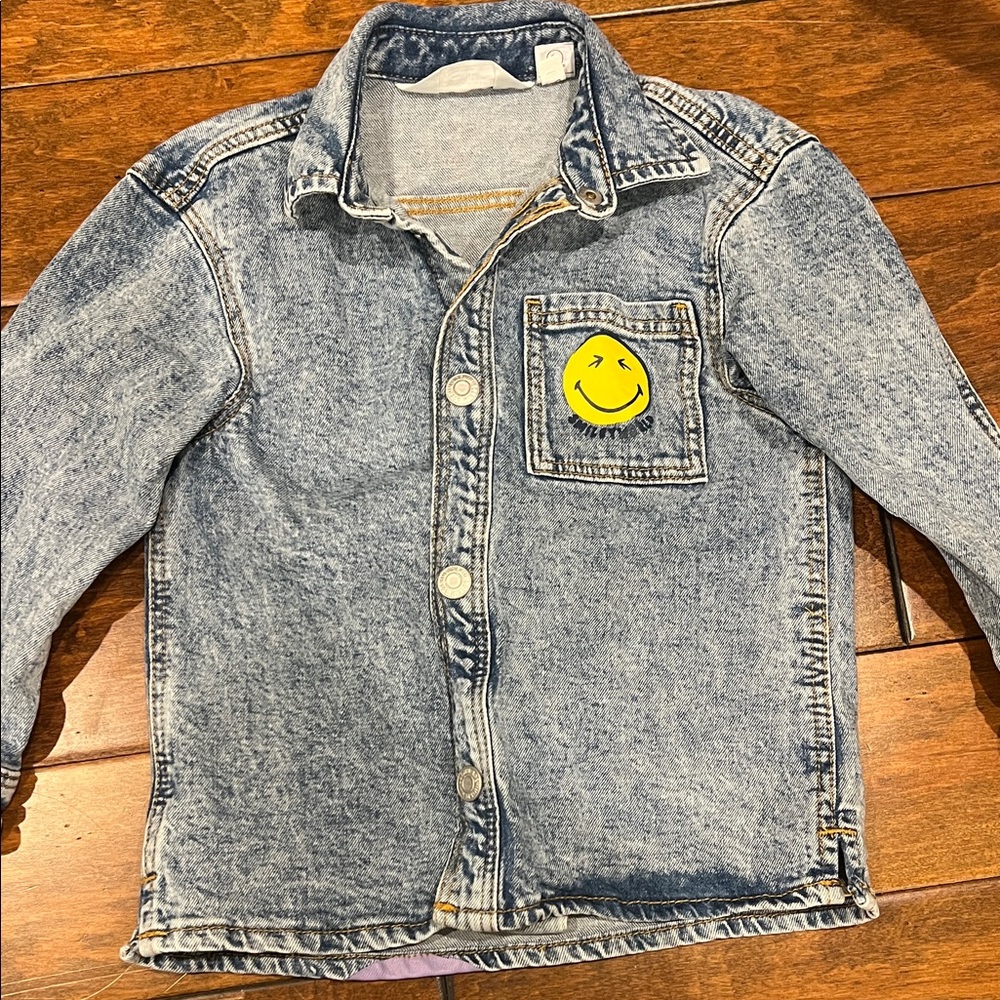 Hm smiley world denim jacket size 4-5 never worn no tags